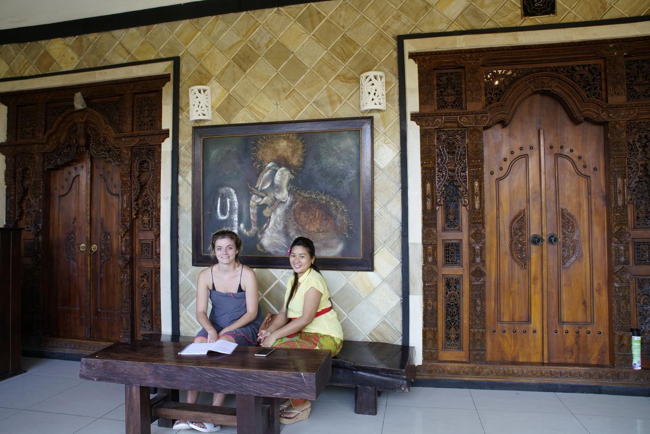 โรงแรมศรีคเณศ โลวินา ภายนอก รูปภาพ