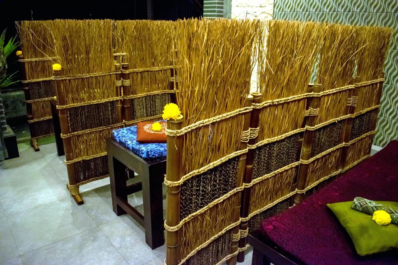 โรงแรมศรีคเณศ โลวินา ภายนอก รูปภาพ